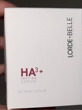 HA3+ Peptide Serum – Hydrating Face Serum (White with Burgundy Accents)